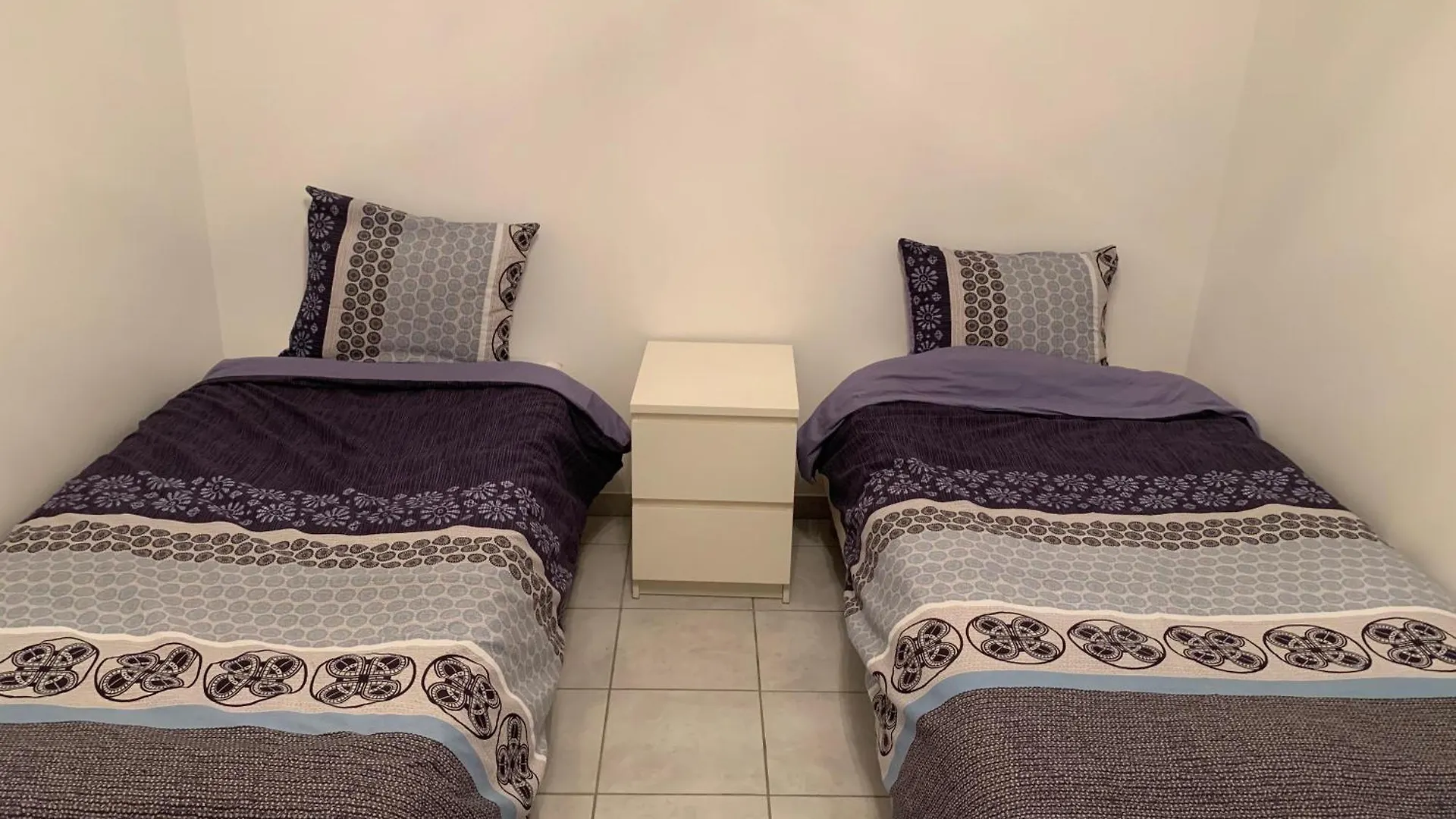 Chaleureux Logement Familial Jusqu'A 6 Personnes Annemasse Apartment
